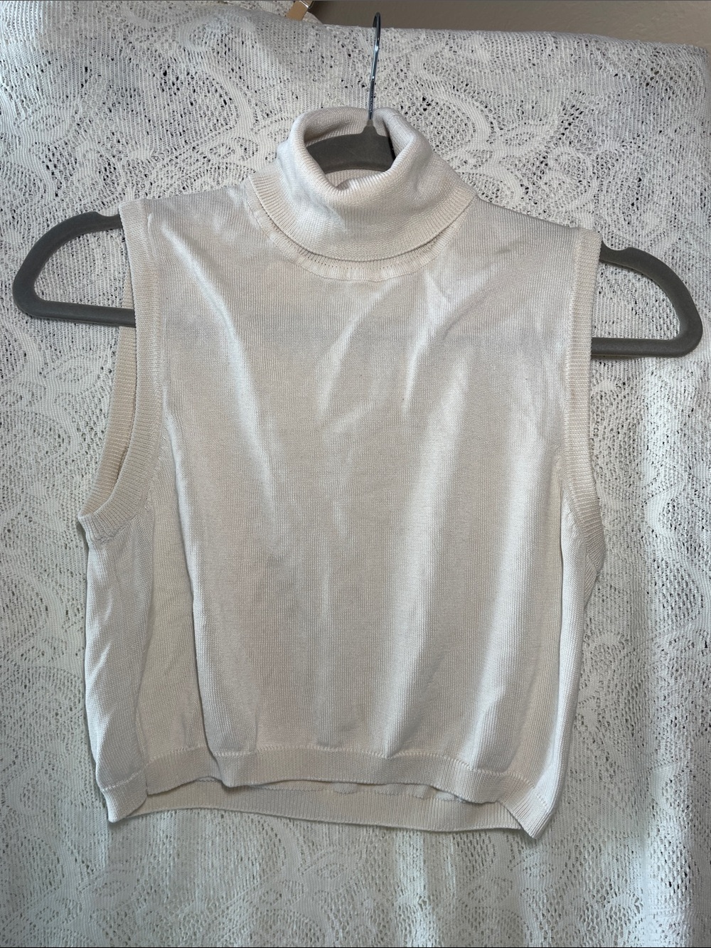 100% Silk Orvis cropped sleeveless turtleneck - Picture 1 of 2